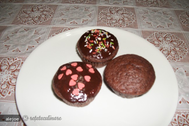 Muffins cu Ciocolata