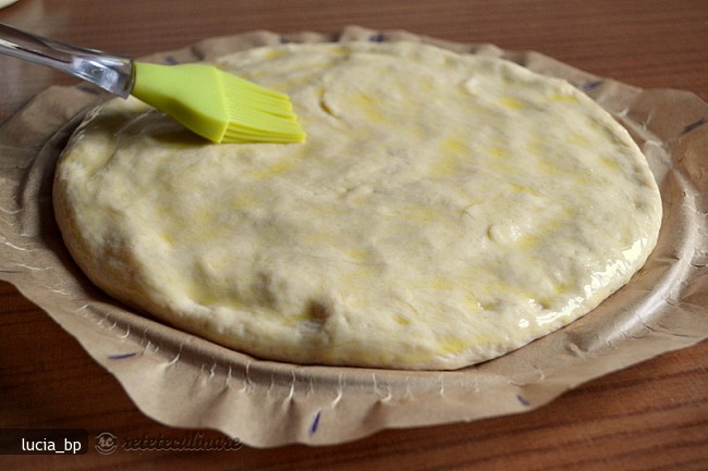 Placinta Rasucita cu Branza, din Aluat cu Urda