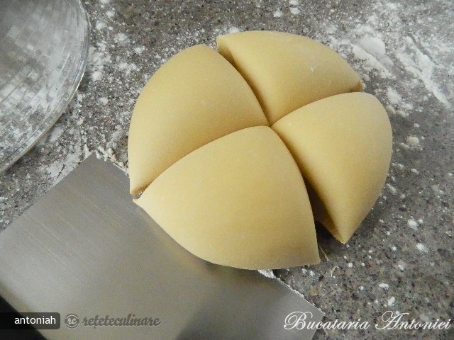 Buchet de paste (Homemade laminated parsley pasta)