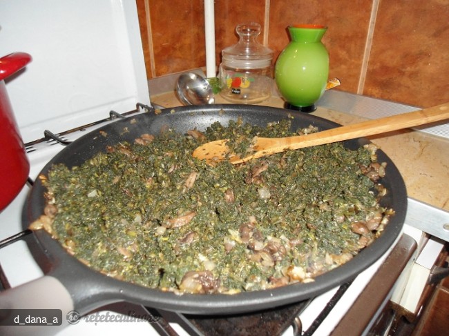 Rulada cu Urzici si Ciuperci (de Post)