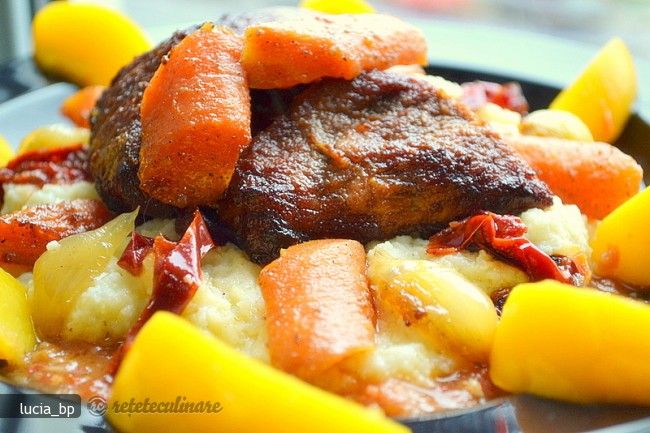 Ceafa/Cotlet de Porc cu Piure de Telina si Piersici
