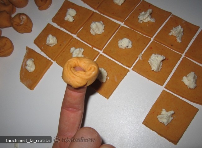 Tortellini cu Ardei Copt, Branza si Cimbru