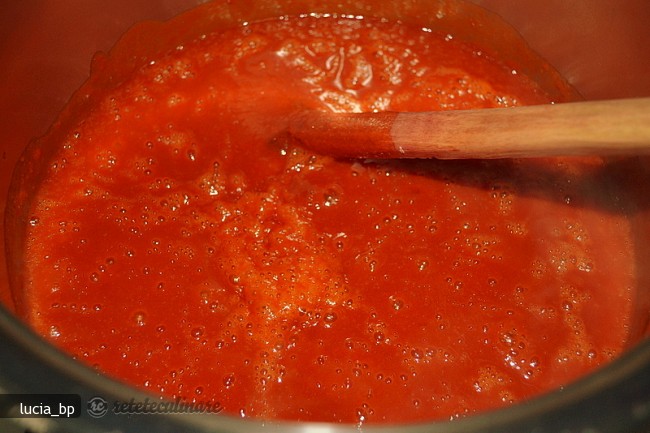 Pasta din Macese