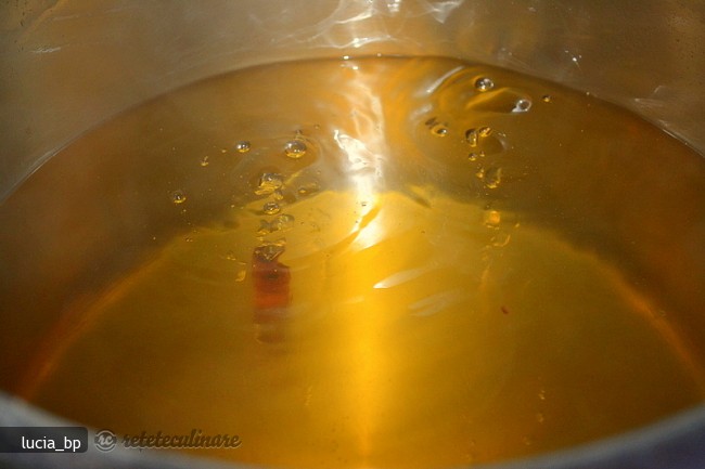 Compot de Gutui cu Aroma si Culoare Intensificata