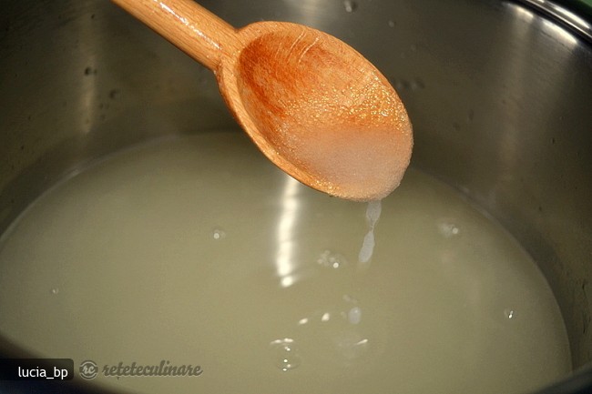 Compot de Gutui cu Aroma si Culoare Intensificata