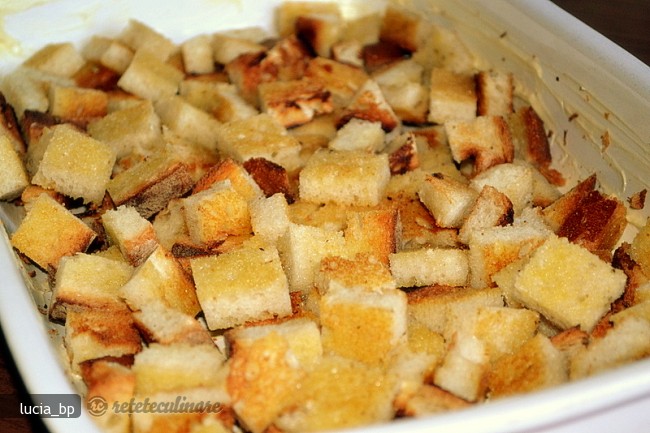 Ciuperci Gratinate cu Crutoane de Paine si Cascaval