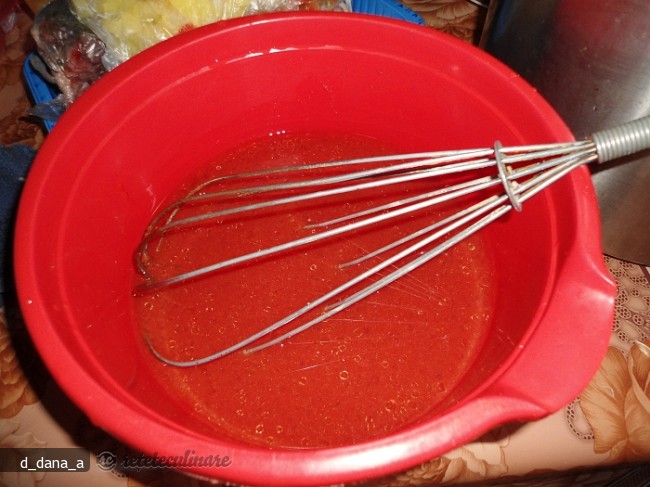 Conserva de Peste in Sos Tomat