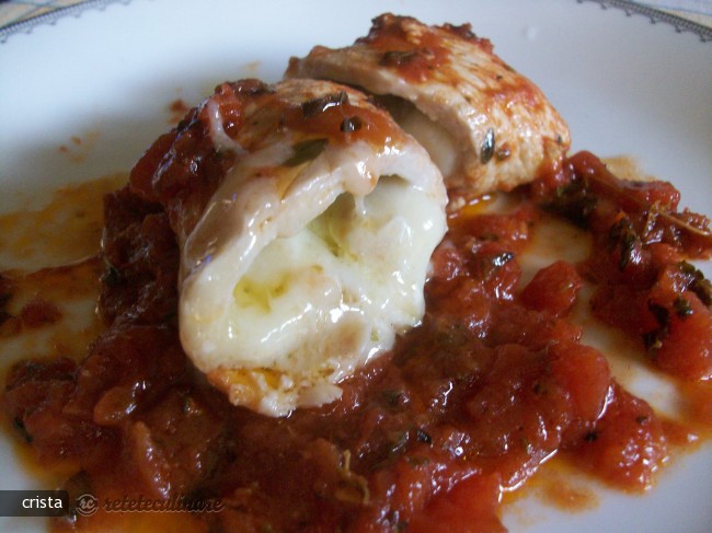 Rulouri de Carne cu Umplutura de Brinza A la Pizzaiola