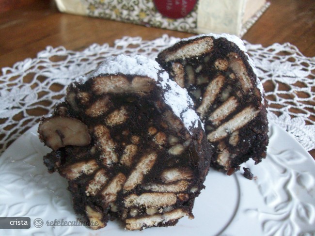 Salam de biscuiţi reţetă cu Ciocolată și Castane