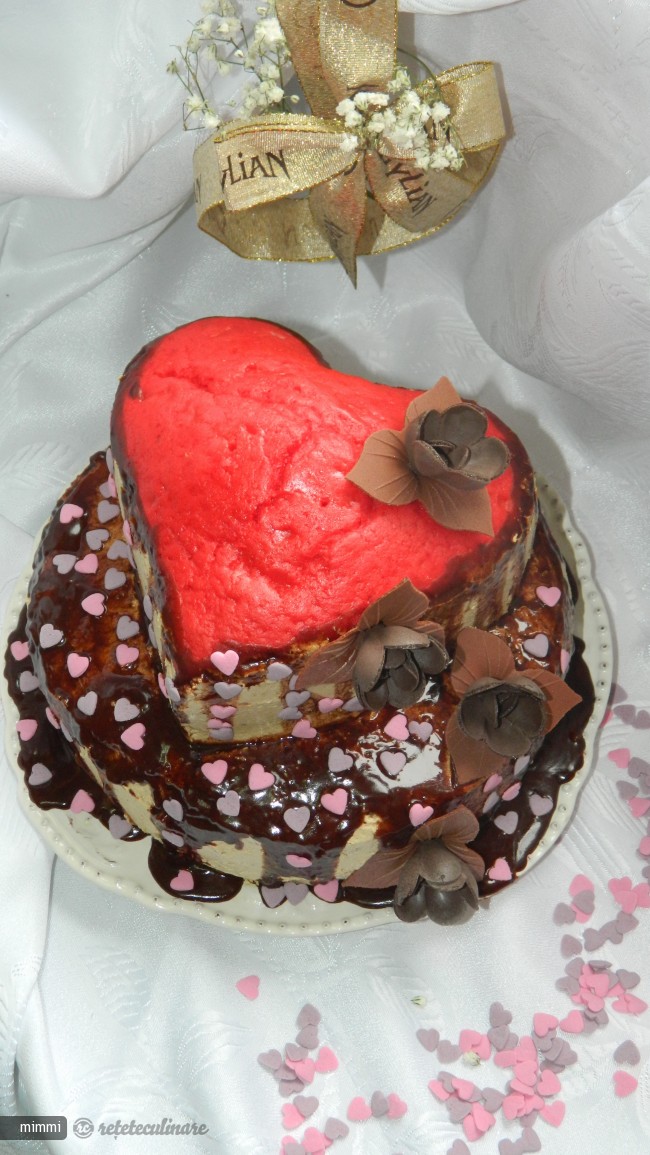 Tort Red Velvet cu Crema Brandy