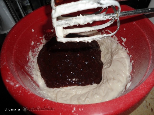 Tort cu Crema Mascarpone