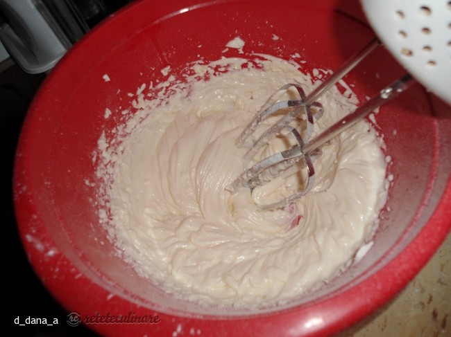 Tort cu Crema Mascarpone