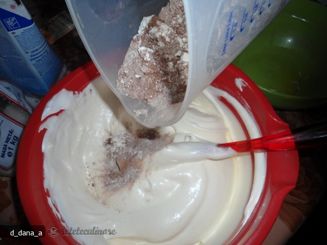 Tort cu Crema Mascarpone