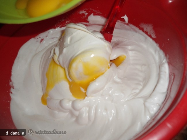 Tort cu Crema Mascarpone