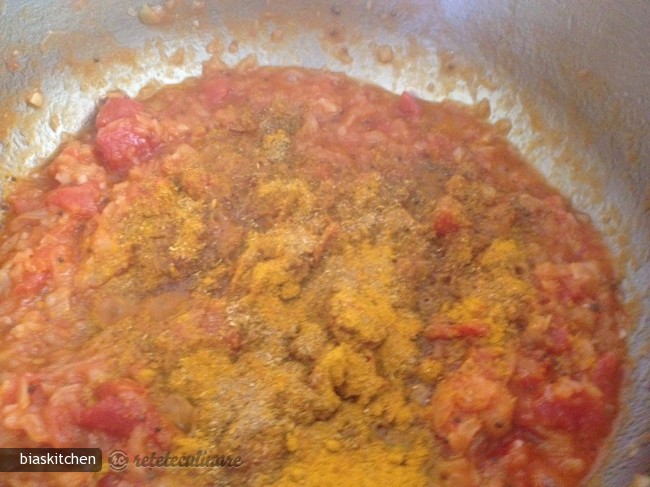 Curry de Naut cu Pilaf din Conopida