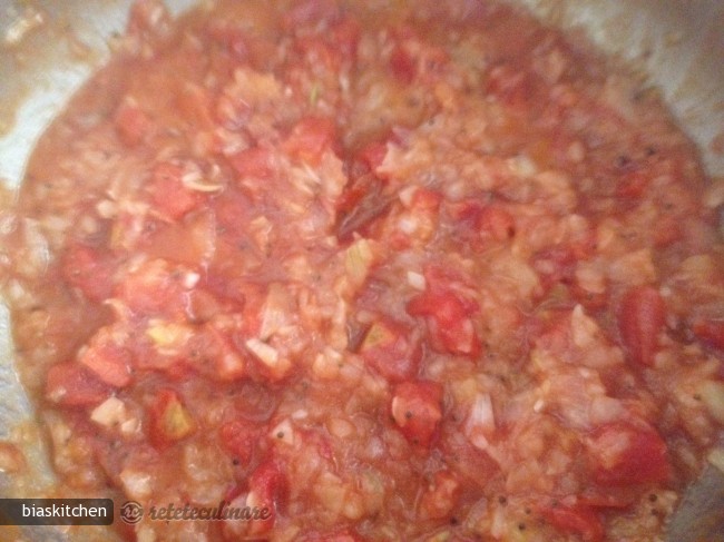 Curry de Naut cu Pilaf din Conopida