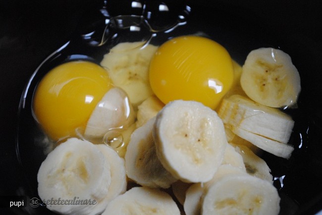 Banana si Oua Pentru Un Pancake