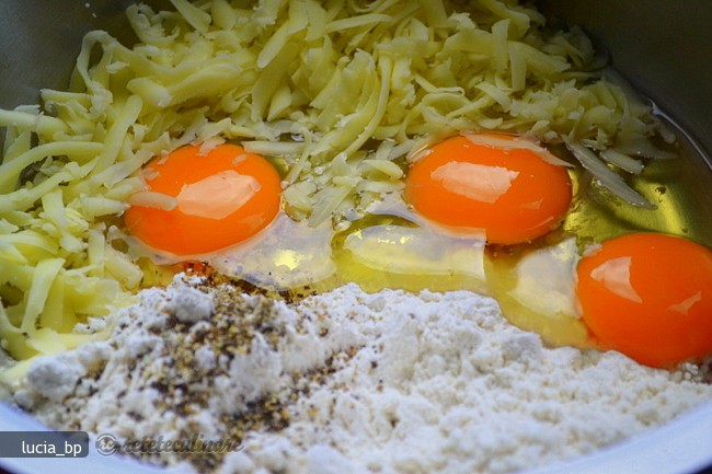 Cartofi Noi Umpluti, Pane