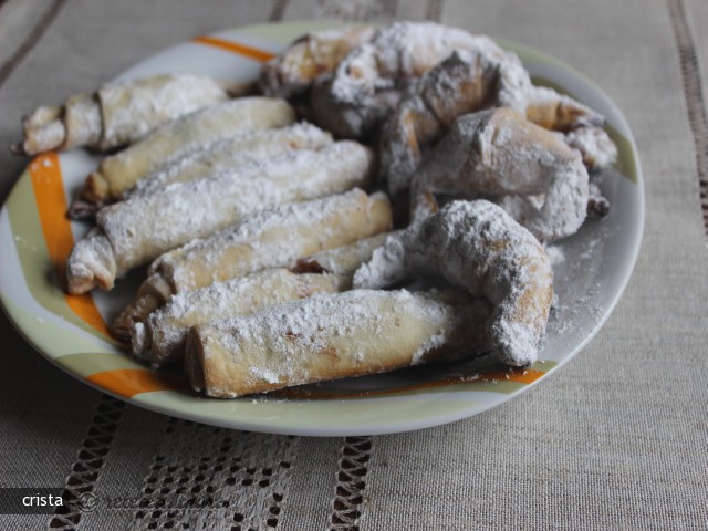 Cornulete cu Untura si Drojdie