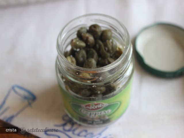 Rosii Umplute cu Fileuri de Peste si Pesmet Aromatizat