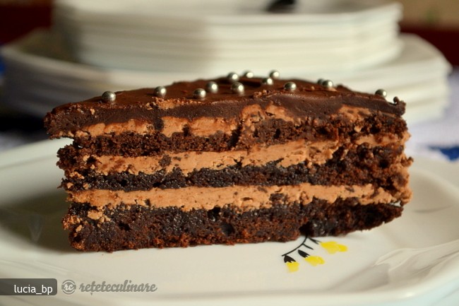 Tort cu Doua Creme