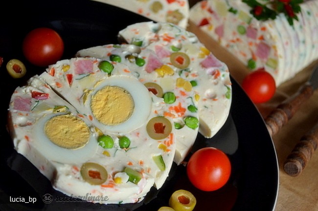 Salata in Mantie de Iaurt