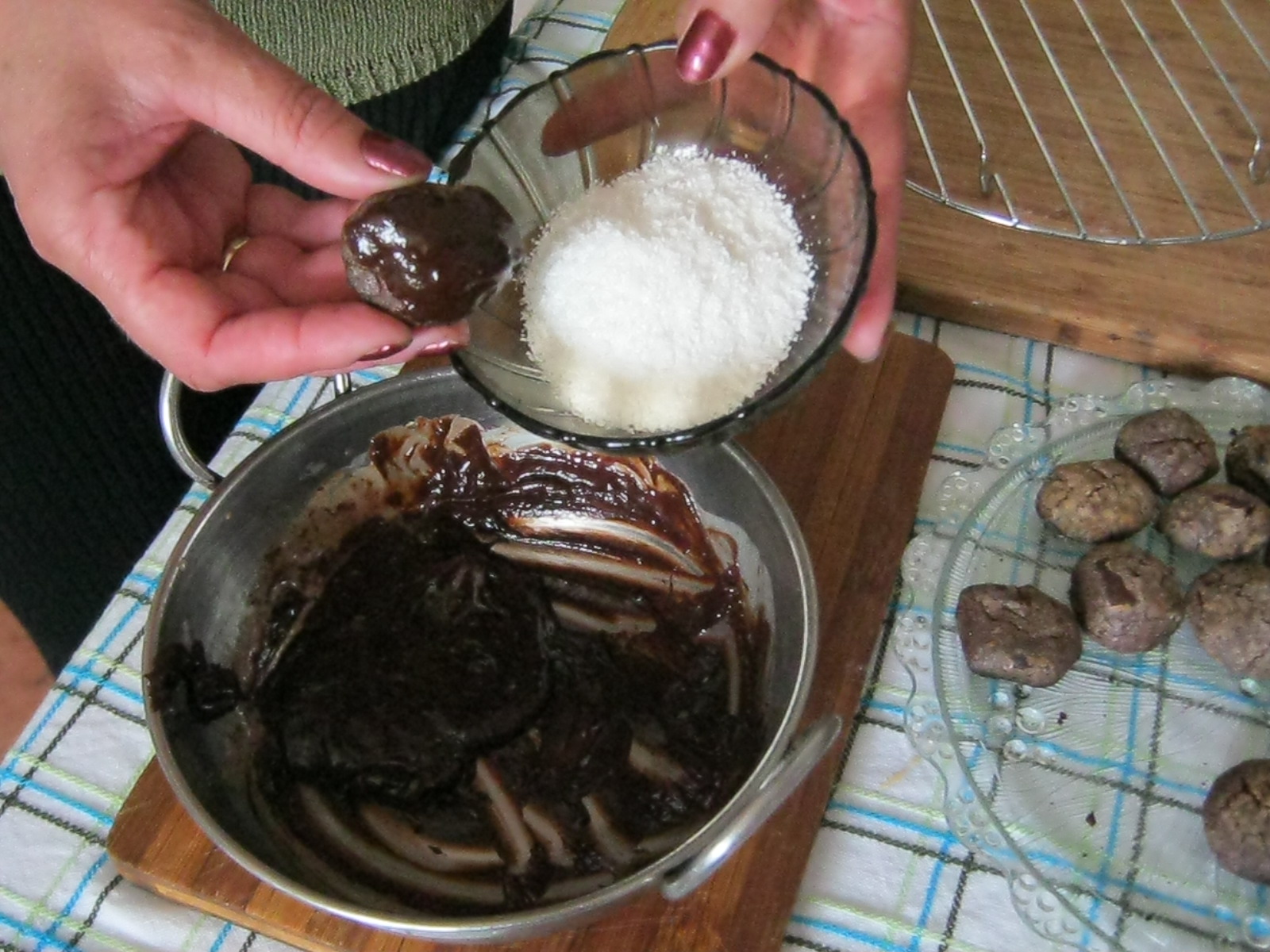 Fursecuri cu ciocolata si nuca de cocos deshidratata