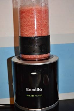 Smoothie cu rodie si portocala