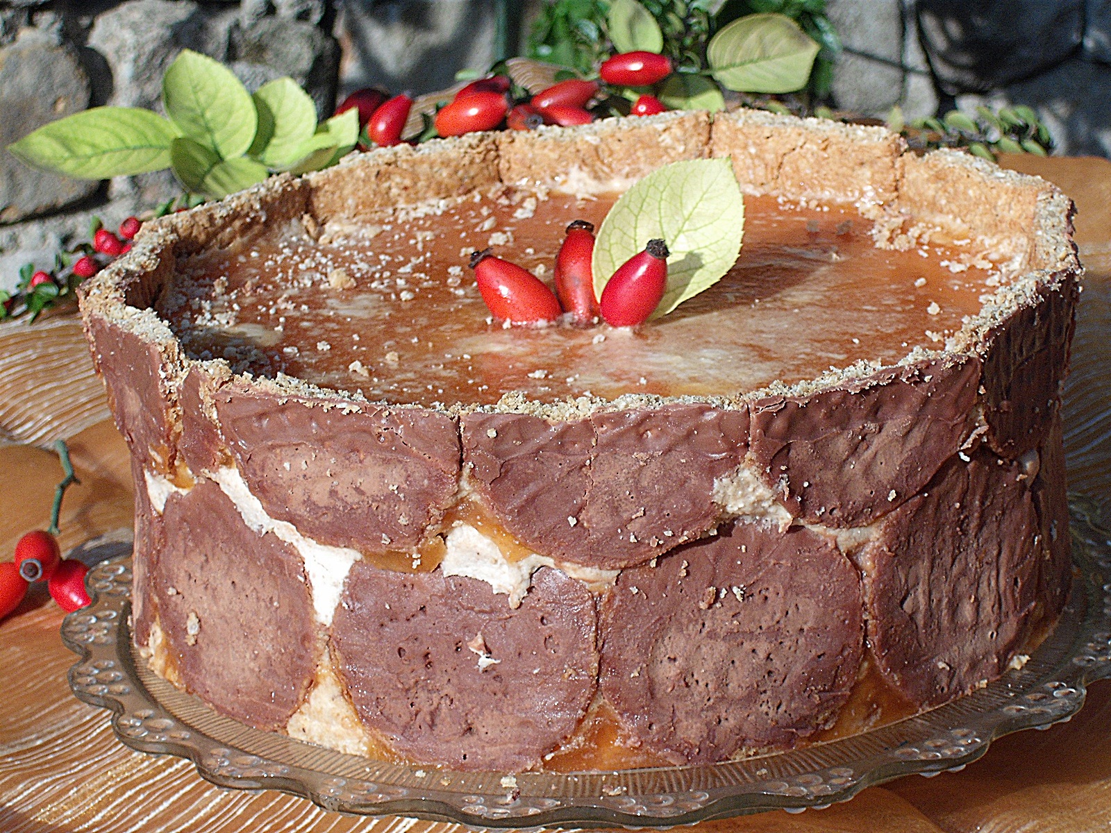 Tort cu biscuiti ,cu piure de castane si macese