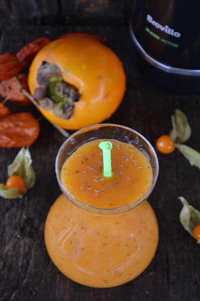 Smoothie cu kaki, physalis si seminte de psyllium