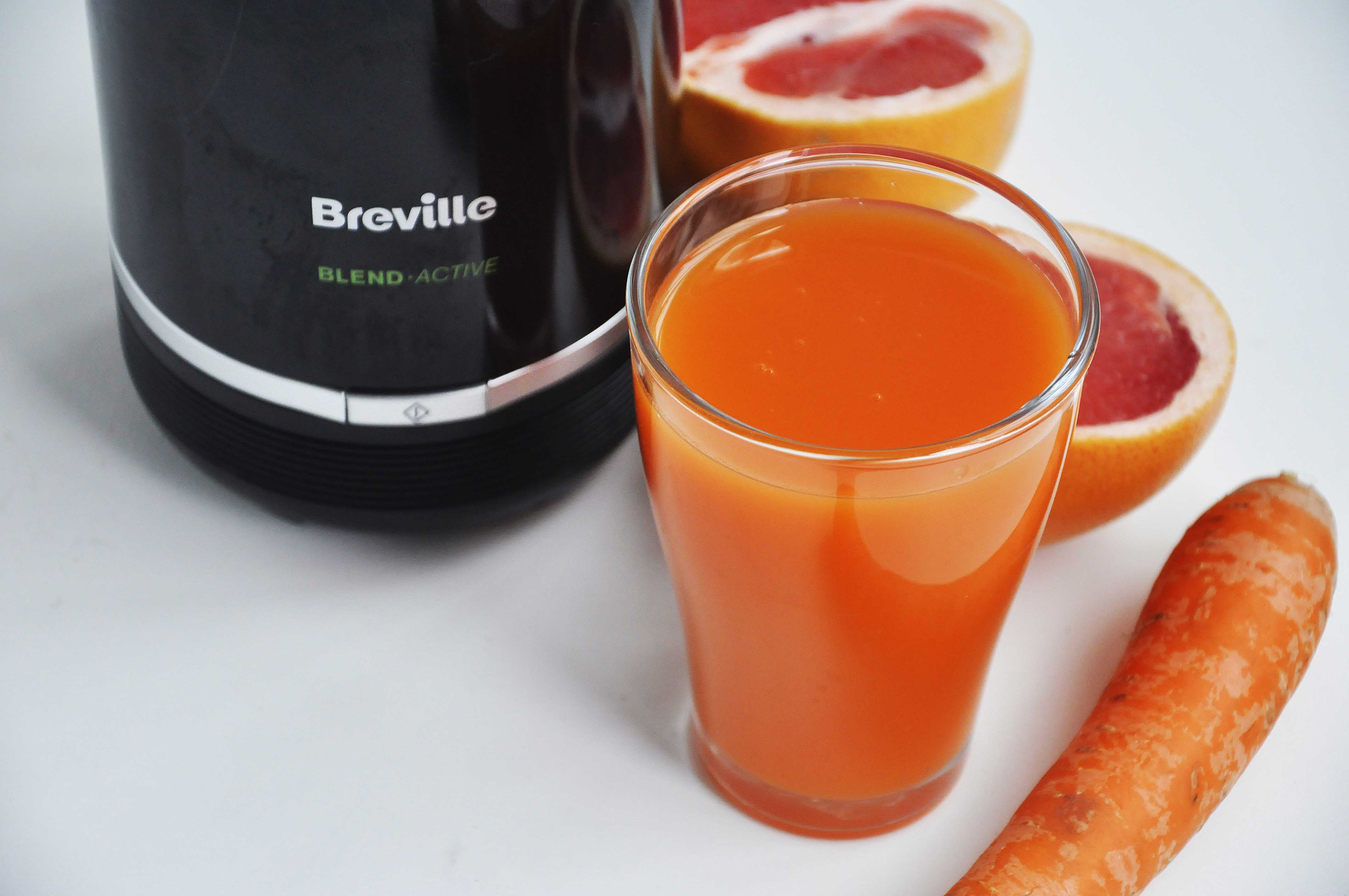 Smoothie Energizant de Citrice si Morcovi