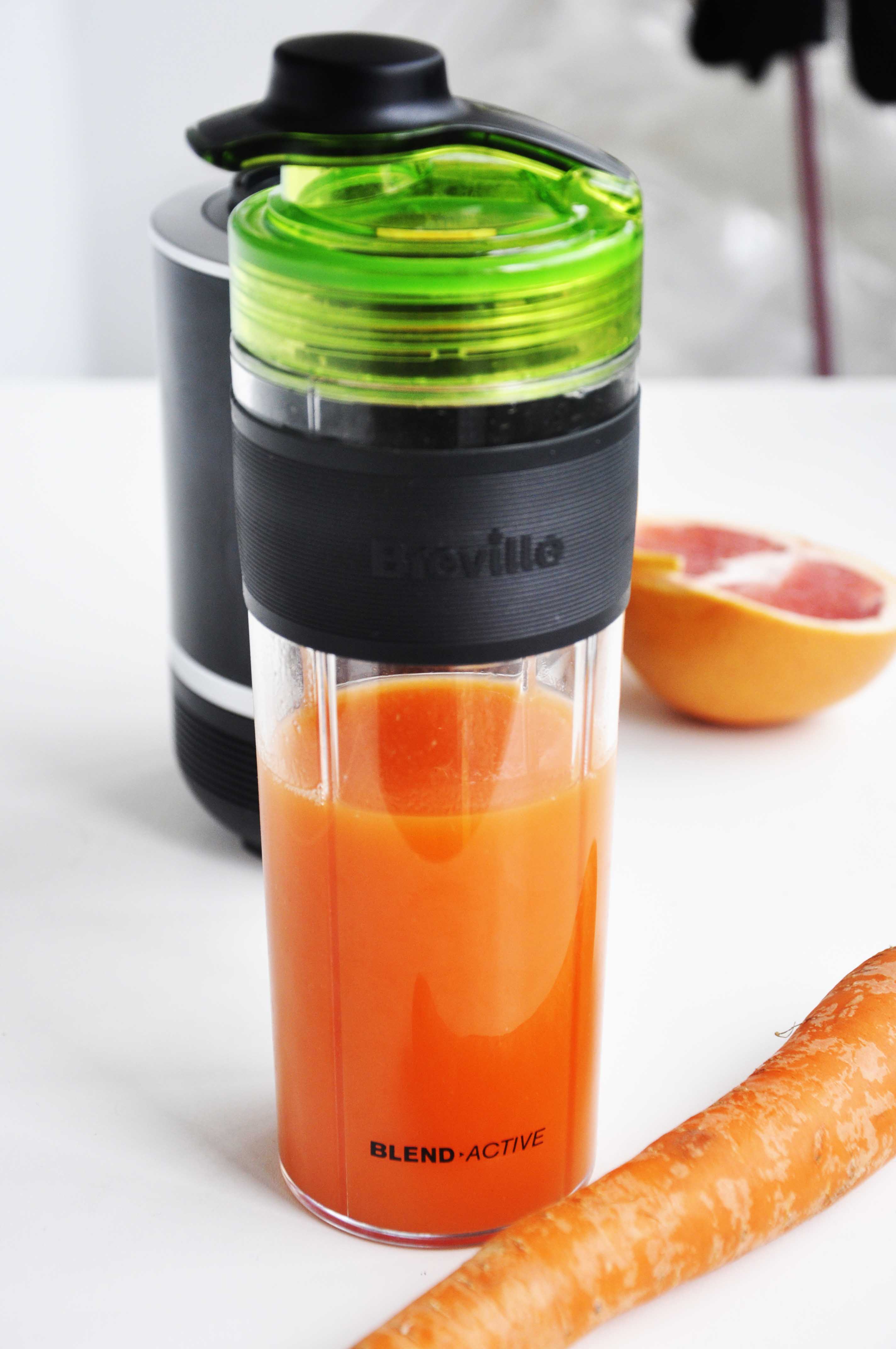 Smoothie Energizant de Citrice si Morcovi