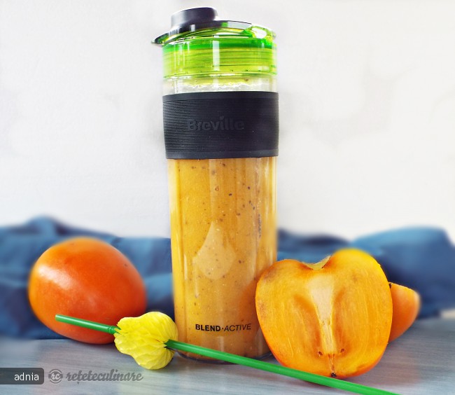 Smoothie cu kaki, mango si chia
