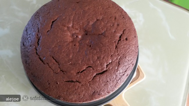Tort de Ciocolata Amara si Nutella