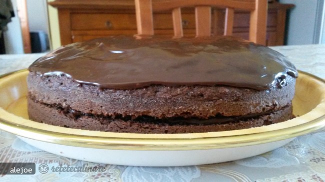 Tort de Ciocolata Amara si Nutella