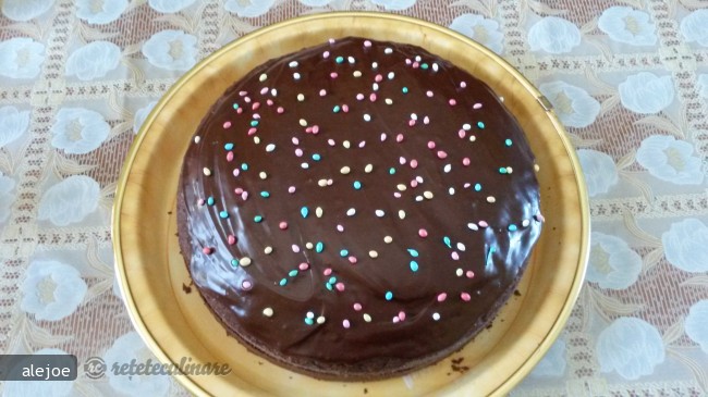 Tort de Ciocolata Amara si Nutella