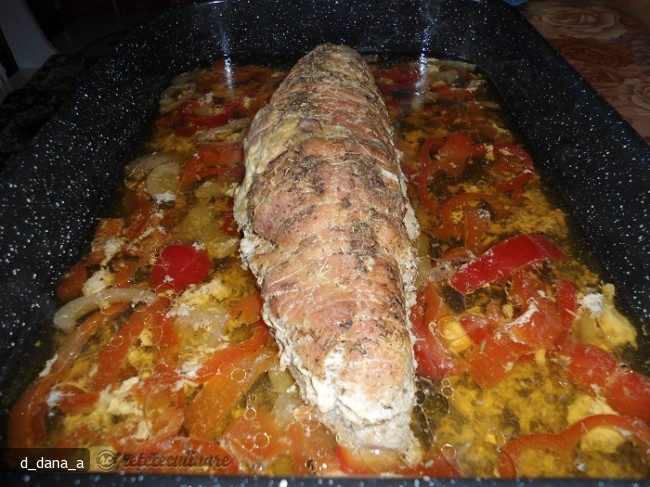 Rulada de Muschi de Porc la Cuptor