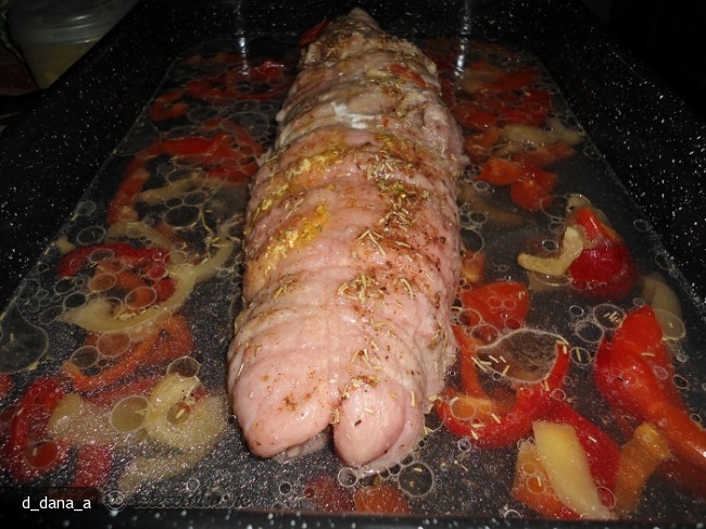 Rulada de Muschi de Porc la Cuptor