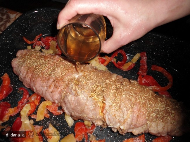 Rulada de Muschi de Porc la Cuptor