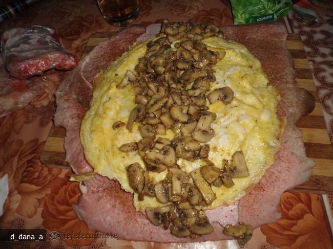 Rulada de Muschi de Porc la Cuptor