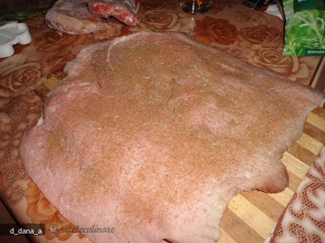 Rulada de Muschi de Porc la Cuptor