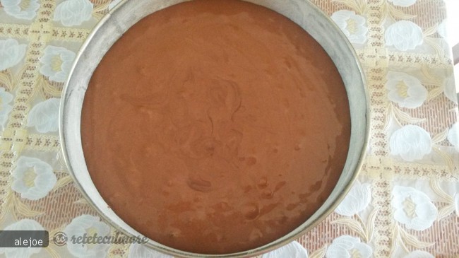 Tort cu Crema de Ciocolata si Capsuni