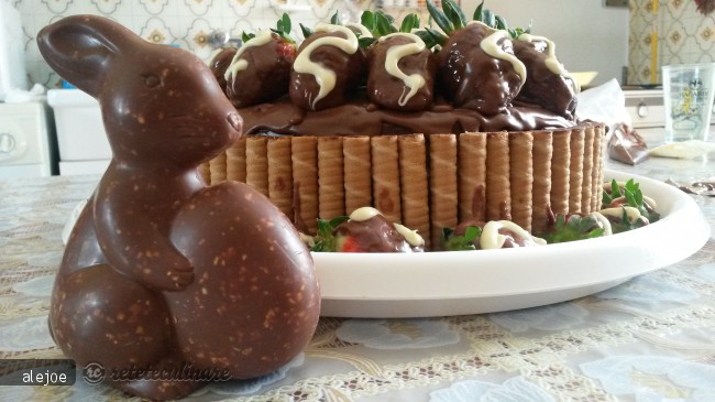 Tort cu Crema de Ciocolata si Capsuni