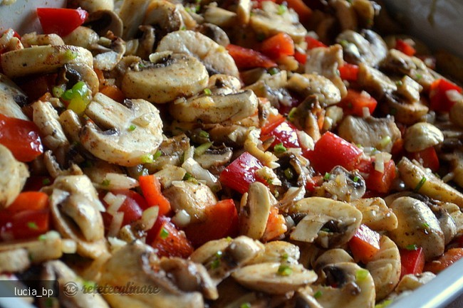 Ciuperci Brune si Couscous, la Cuptor