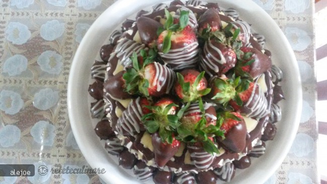 Tort cu Crema de Mascarpone