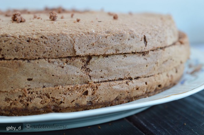 Tort cu Zmeura, Mascarpone si Ciocolata