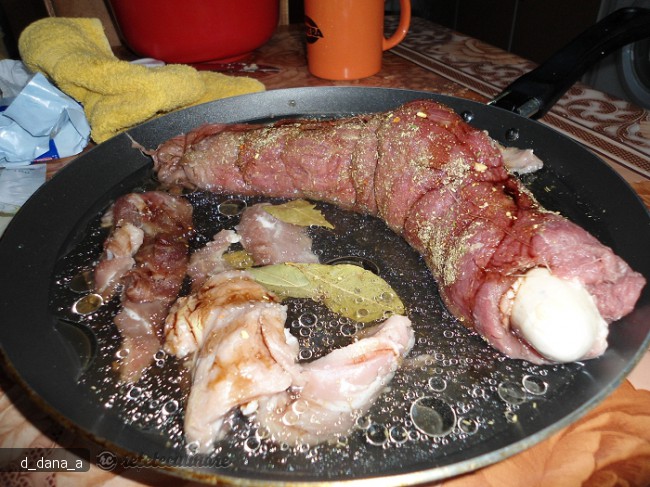 Rulada de Muschiulet de Porc cu Carnati Weisswurst