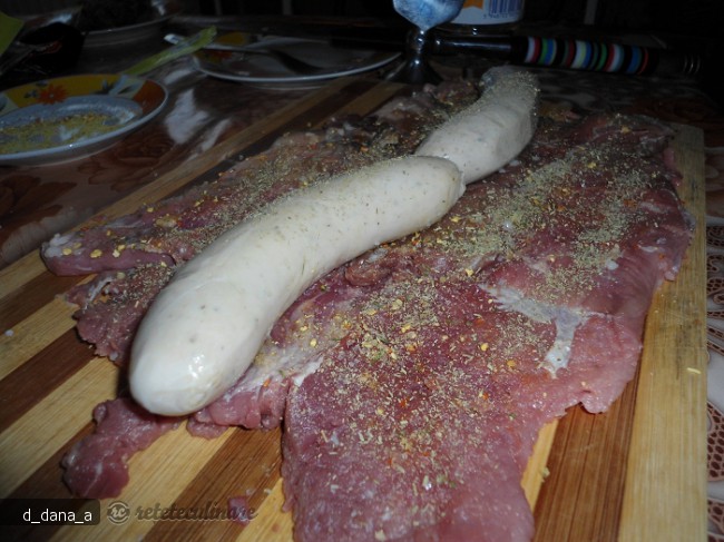 Rulada de Muschiulet de Porc cu Carnati Weisswurst