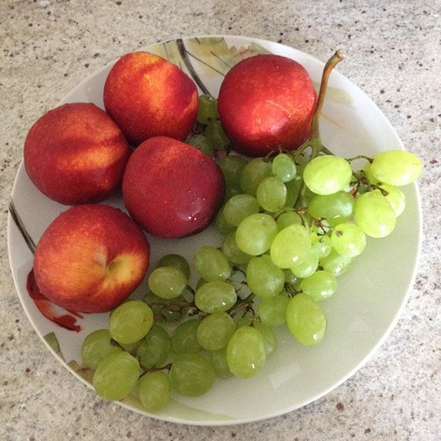 Cele mai frumoase poze cu piersicile romanesti de pe Instagram