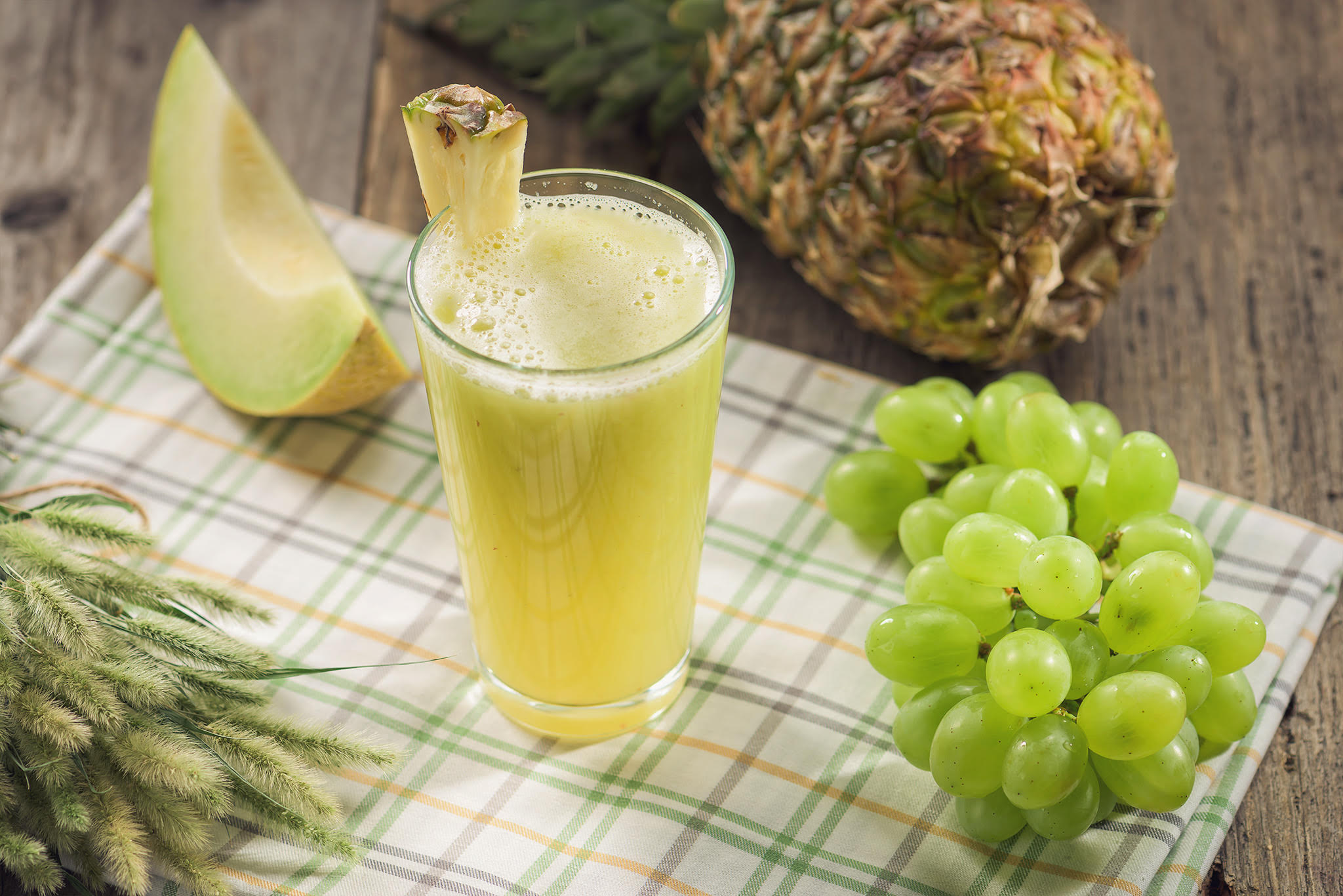 Suc Pepene Galben, Struguri si Ananas